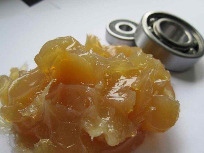 導(dǎo)致軸承潤滑脂漏失的原因有哪些？